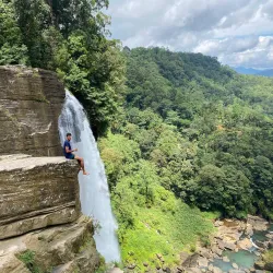 Laxapana Falls - Avissawella