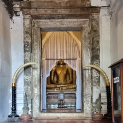 Gadaladeniya Temple - Gampola