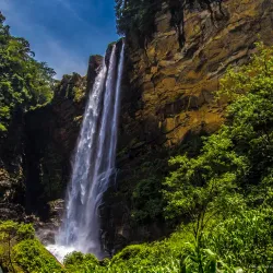 Laxapana Falls - Gampola