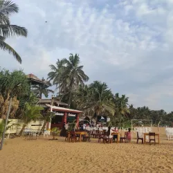 Mount Lavinia Beach - Kadawatha