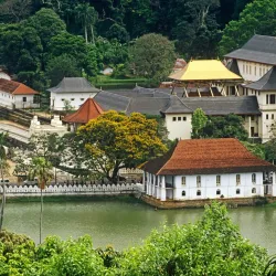 Temple of the Tooth Relic (Sri Dalada Maligawa) - Kandy
