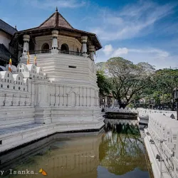 Temple of the Tooth Relic (Sri Dalada Maligawa) - Kandy