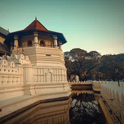 Temple of the Tooth Relic (Sri Dalada Maligawa) - Kandy