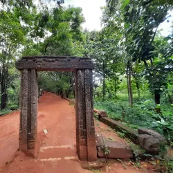 Nalanda Cave Temple - Matale