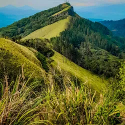 Hanthana Mountain Range - Nawalapitiya
