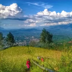 Hanthana Mountain Range - Nawalapitiya