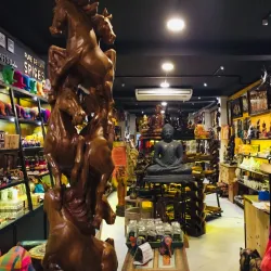 Local Handicraft Shops - Nawalapitiya