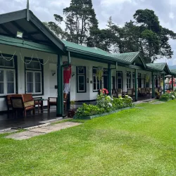 Nuwara Eliya Golf Club - Nuwara Eliya