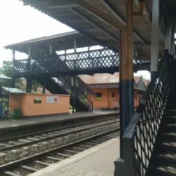 Ragama Railway Station - Ragama