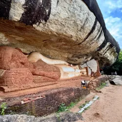 Pidurangala Rock - Sigiriya