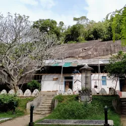 Pidurangala Vihara - Sigiriya