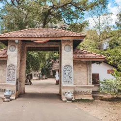 Mulkirigala Rock Temple - Tangalle