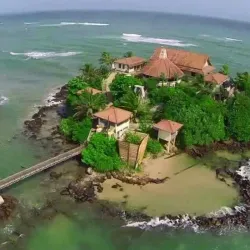Paravi Dupatha Temple - Tangalle