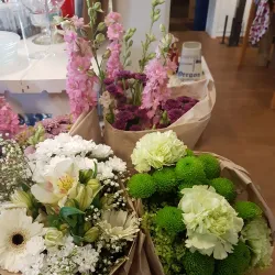 Local Cafés and Restaurants - Horred