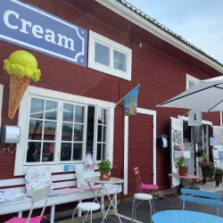 Mora Ice Cream Factory (Mora Glassfabrik) - Mora