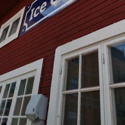 Mora Ice Cream Factory (Mora Glassfabrik) - Mora