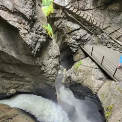 Trümmelbach Falls - Wengen