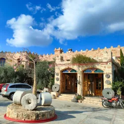 Traditional Mountain Cuisine Restaurants - Slinfah