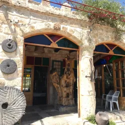 Traditional Mountain Cuisine Restaurants - Slinfah