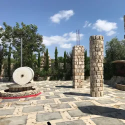 Traditional Mountain Cuisine Restaurants - Slinfah