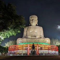 Bagua Mountain Great Buddha Statue - Chang-hua