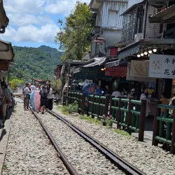 Pingxi Sky Lantern Experience - New Taipei City