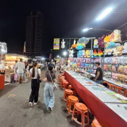 Tainan Flower Night Market - Tainan