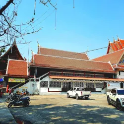 Wat Sala Daeng - Bang Buathong