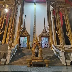 Wat Sala Daeng - Bang Buathong
