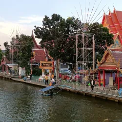 Wat Sala Daeng - Bang Buathong