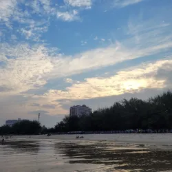 Cha-am Beach - Cha-am