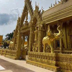 Wat Pak Nam Jolo - Chachoengsao