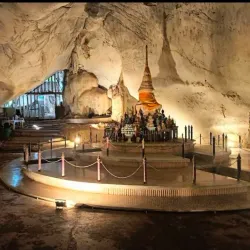 Wat Tham Phra Phothisat - Chachoengsao