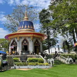 King Taksin Shrine - Chanthaburi