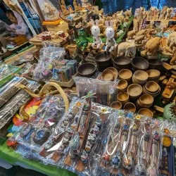 Chiang Mai Night Bazaar - Chiang Mai