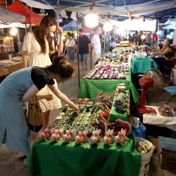 Sunday Walking Street Market - Chiang Mai