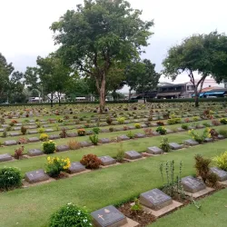 Kanchanaburi War Cemetery - Kanchanaburi