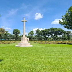 Kanchanaburi War Cemetery - Kanchanaburi