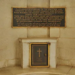Kanchanaburi War Cemetery - Kanchanaburi