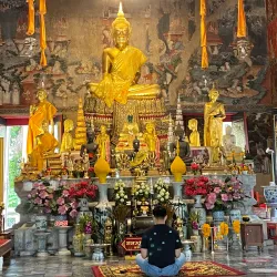 Khlong Luang Floating Market - Khlong Luang