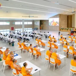 Wat Phra Dhammakaya - Khlong Luang