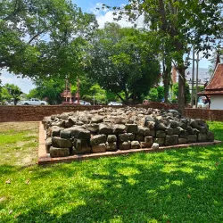 Wat Phra Si Mahathat - Khlong Luang
