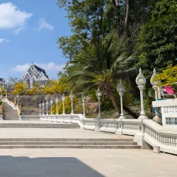 Wat Kaew Korawaram - Krabi