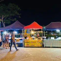 Mae Hong Son Walking Street Market - Mae Hong Son