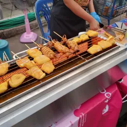 Mae Hong Son Walking Street Market - Mae Hong Son