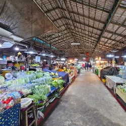 Nakhon Pathom Floating Market - Nakhon Pathom