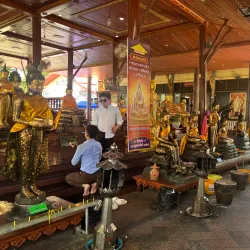 Nakhon Pathom Floating Market - Nakhon Pathom