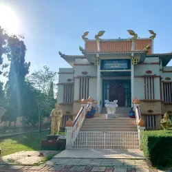 Wat Song Thammakanlayani - Nakhon Pathom