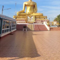 Nakhon Sawan City Pillar Shrine - Nakhon Sawan