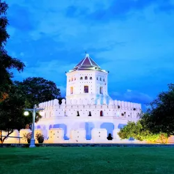 Santichaiprakarn Park - Nonthaburi